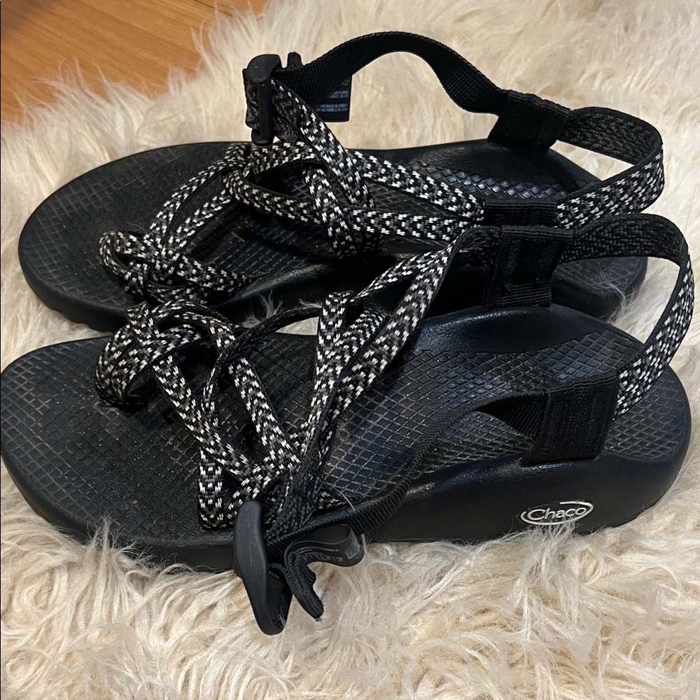 Chaco Women's Black and Gray Sandals